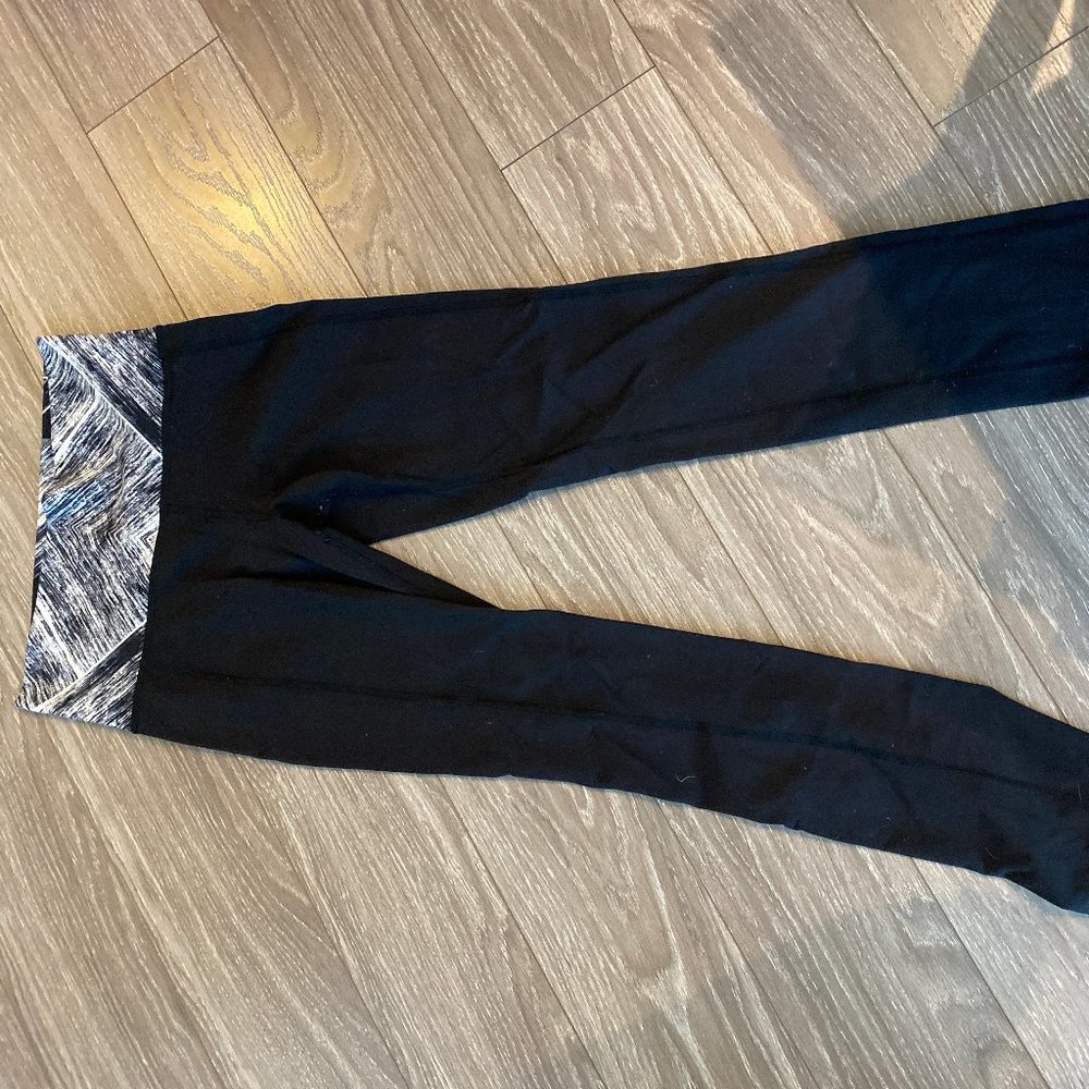 Lululemon black leggings